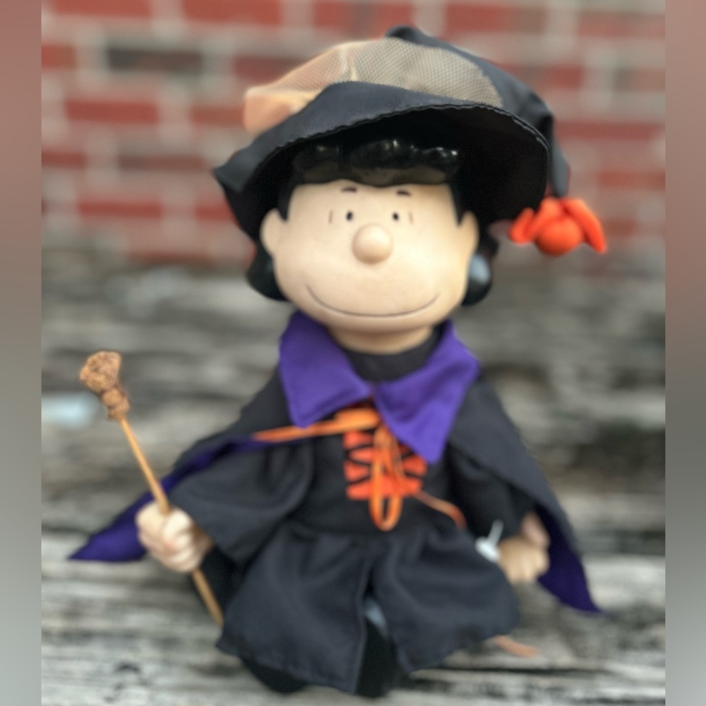 Gemmy Peanuts Halloween Dancing Dracula Charlie Brown Witch Lucy Wizard Snoopy - Picture 5 of 8